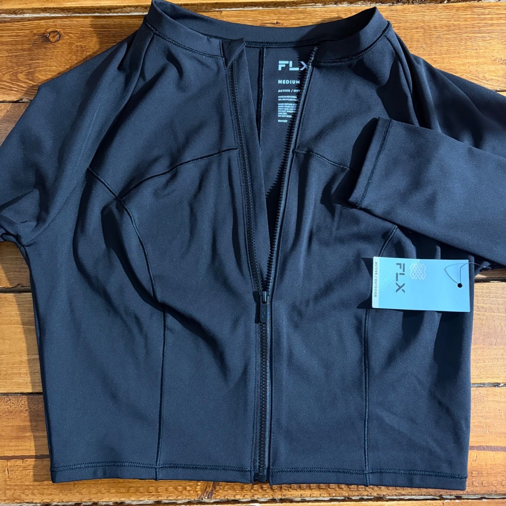 FLX Active Outdoor Top Women Medium Mineral Black Zip Front Long Sleeve Crop NEW